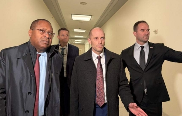 로저스 쿠팡 대표, 미 의회 비공개 증언…질문엔 침묵