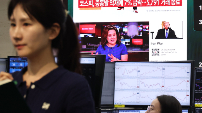 원·달러 환율, 야간 거래서 1500원 돌파…17년 만에 ‘심리적 저항선’ 붕괴