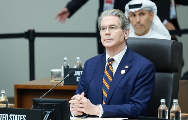 美 재무장관 “호르무즈 호위 요구로 미·중 정상회담 연기 사실 아냐”