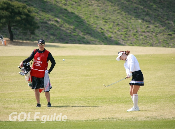 CreaS F&C 제40회 KLPGA 챔피언십 1R 김희망 세컨 샷