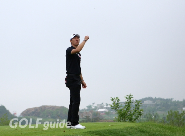 바람 확인중...SK telecom OPEN 2018 1R 이지훈
