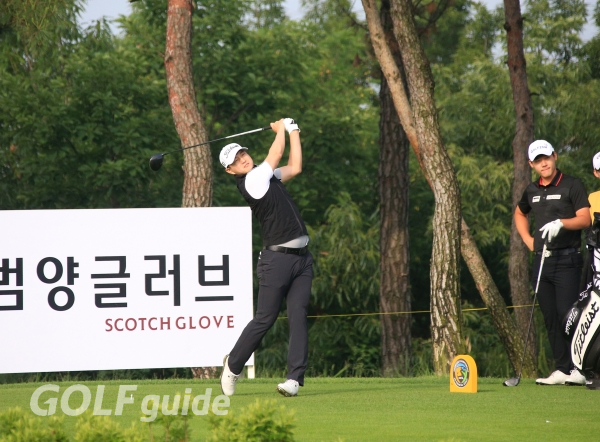 KB금융 리브챔피언십 1R 김도훈 티 샷