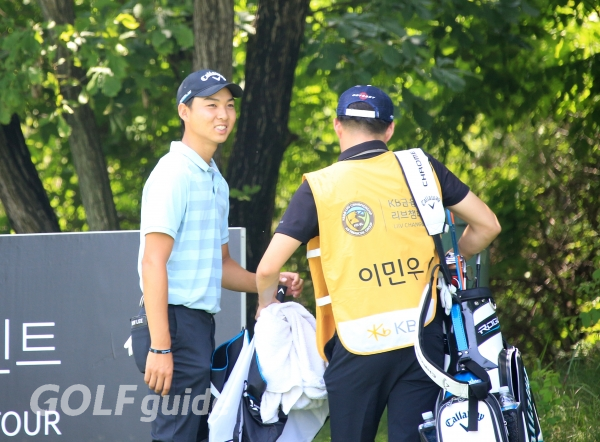스마일...KB금융 리브챔피언십 1R 이민우(A)