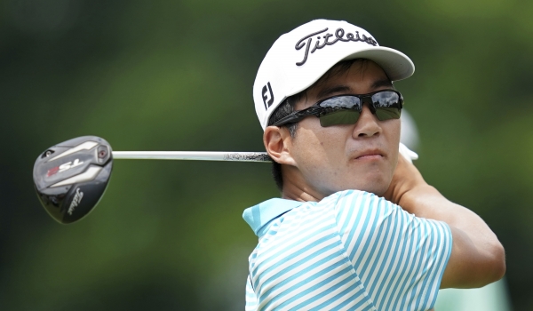 PGA 투어 첫 우승을 차지한 재미교포 마이클 김