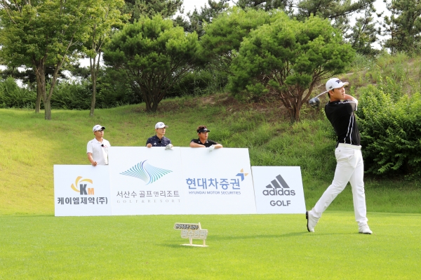서산수 골프앤리조트 2번홀 이정환 드라이버 샷