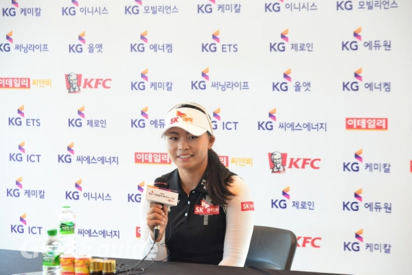 제8회 KG · 이데일리 레이디스 오픈 with KFC 1R 김지영2 인터뷰