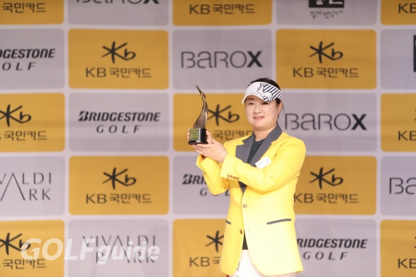 골프존이 9월 30일 개최한 ‘2018 KB국민카드 GATOUR with 브리지스톤골프 7차 대회’에서 추승현이 여자부 우승을 차지했다.