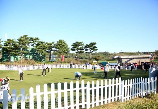 2018 LPGA KEB하나은행챔피언십 2R 퍼팅 연습장