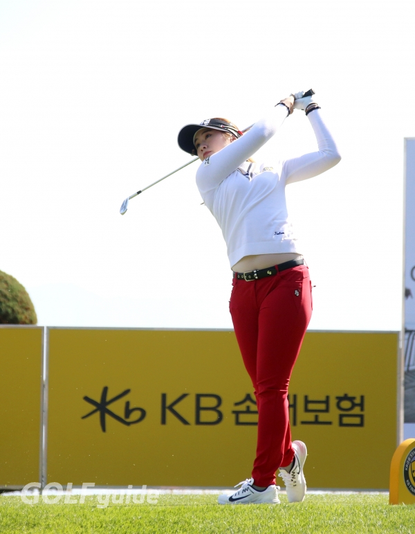KB금융 스타챔피언십 1R 이정은6 티 샷