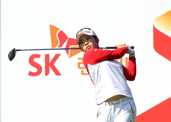 김수지 16번홀 티 샷