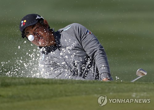 안병훈의 피닉스오픈 2라운드 15번 홀 벙커샷 장면. 사진=AP, 연합뉴스