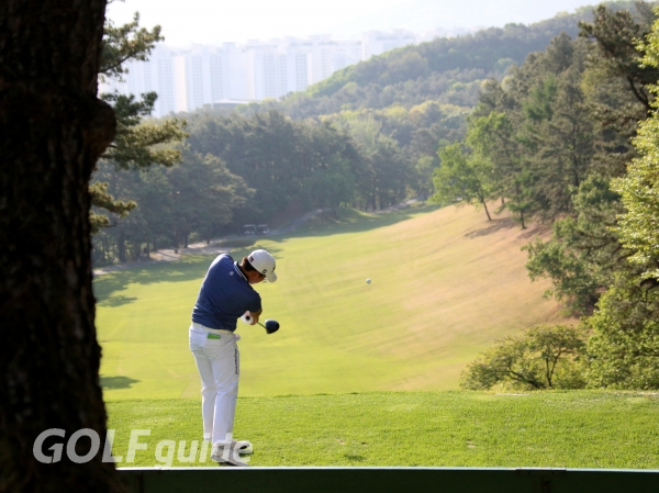 코리안투어 제38회 GS칼텍스 매경오픈 2R 김동민 티 샷