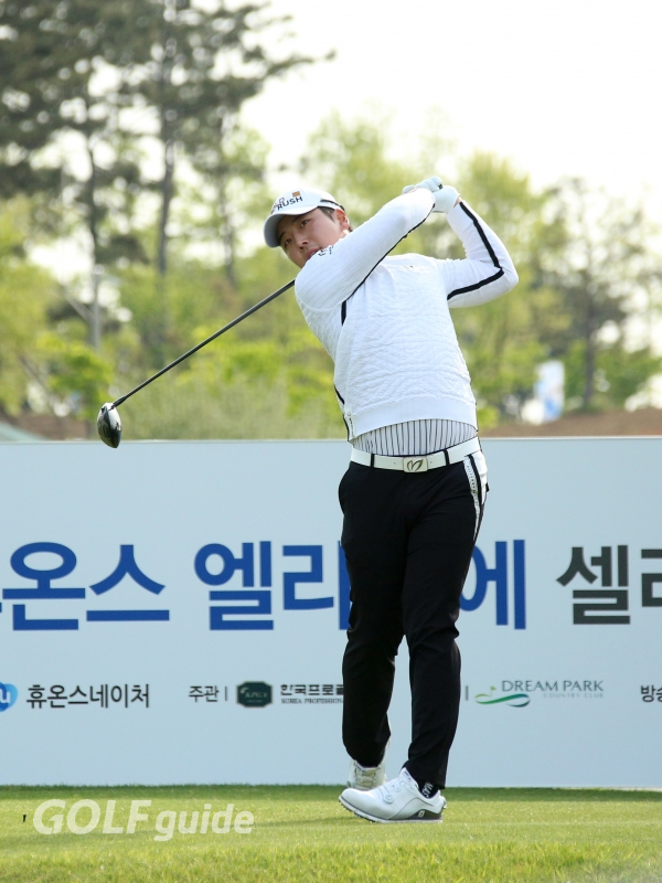 제2회 휴온스 엘라비에 셀러브리티 프로암 1R 10번홀 김태우 티 샷