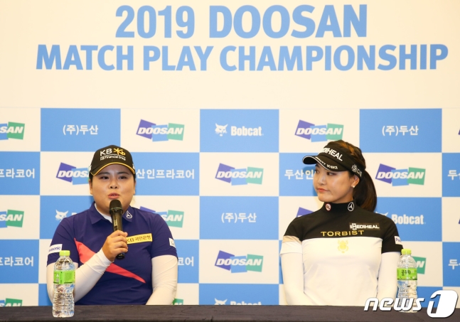 박인비가 14일 강원도 춘천 라데나골프장에서 열린 'KLPGA 투어 2019 두산매치 플레이 챔피언십' 기자회견에서 취재진의 질문에 답변하고 있다.(사진 제공:KLPGA)