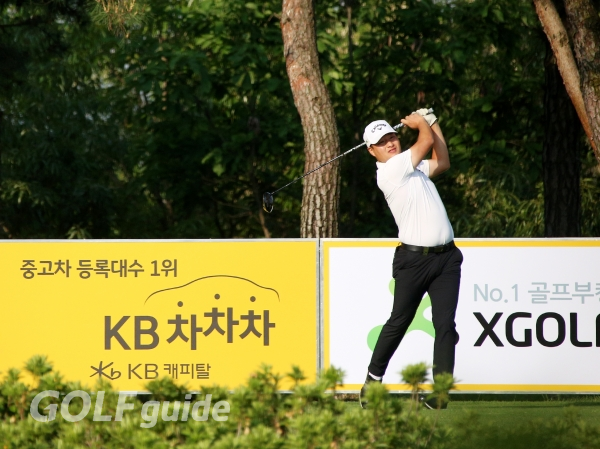 KB금융 리브챔피언십 1R 11번홀 Woonchul NA 티 샷