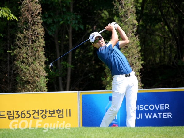 KB금융 리브챔피언십 1R 김경태 티 샷
