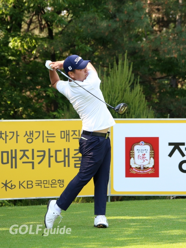 KB금융 리브챔피언십 1R 이대한 티 샷