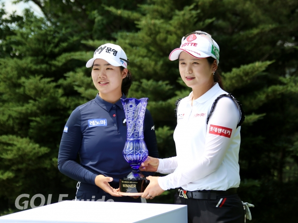 우승 트로피는 나에게...맥콜 · 용평리조트 오픈 with SBS Golf 포토콜 - 조정민,최혜진 프로