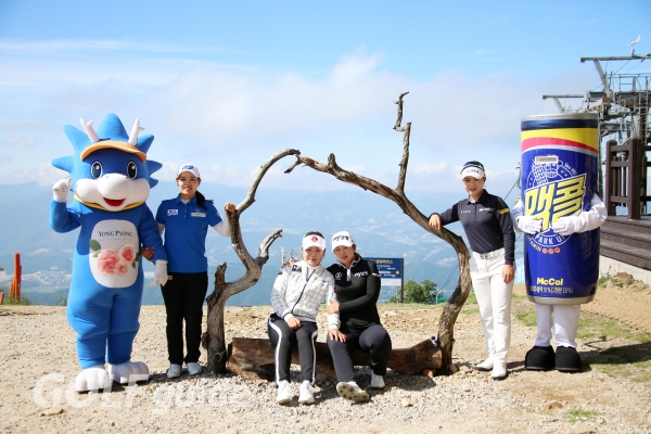 발왕산 정상에서...맥콜 · 용평리조트 오픈 with SBS Golf 포토콜