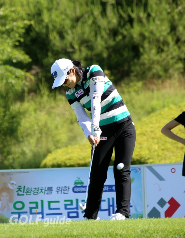 맥콜 · 용평리조트 오픈 with SBS Golf 1R 윤슬아 아이언 티 샷