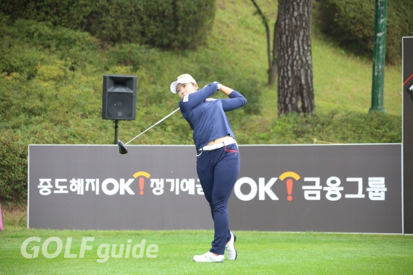OK저축은행 박세리 INVITATIONAL 1R 1번홀 김윤교 티 샷