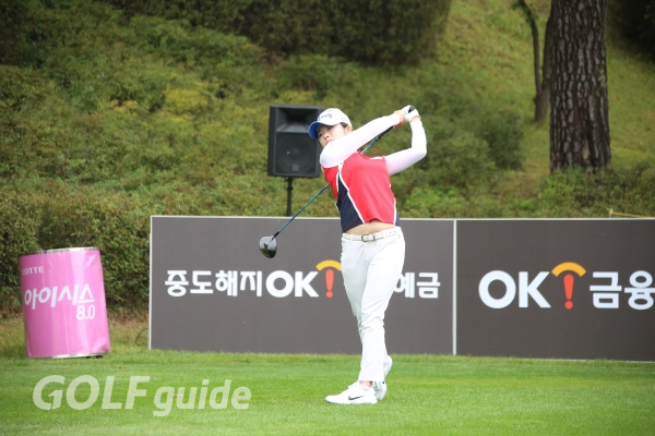 OK저축은행 박세리 INVITATIONAL 1R 1번홀 이기쁨 티 샷