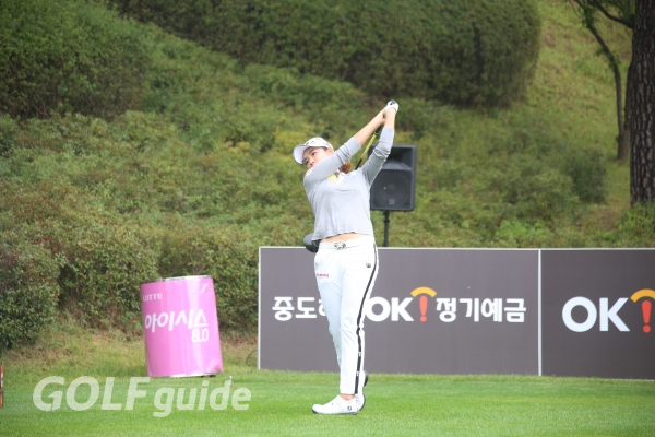 OK저축은행 박세리 INVITATIONAL 1R 1번홀 최민경 티 샷