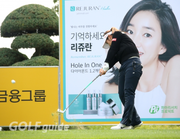KB금융 스타챔피언십 1R 이소영 아이언 티 샷