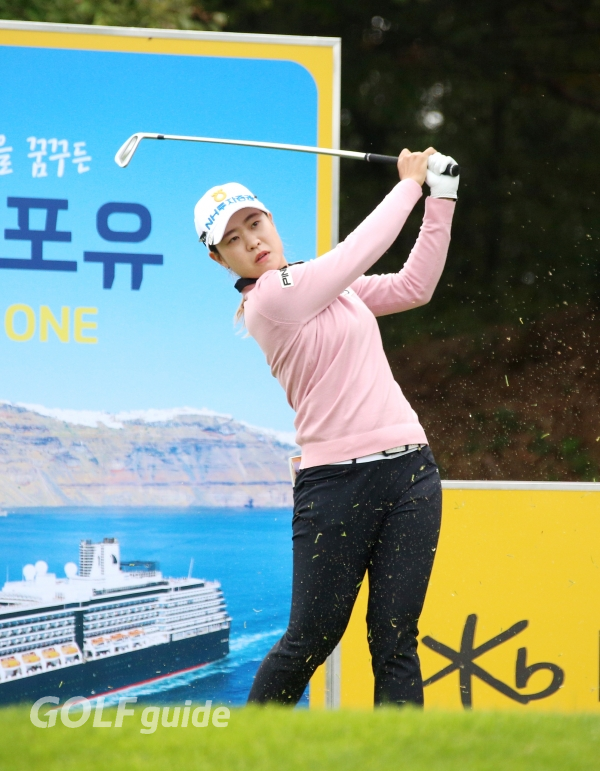KB금융 스타챔피언십 1R 박민지 아이언 티 샷