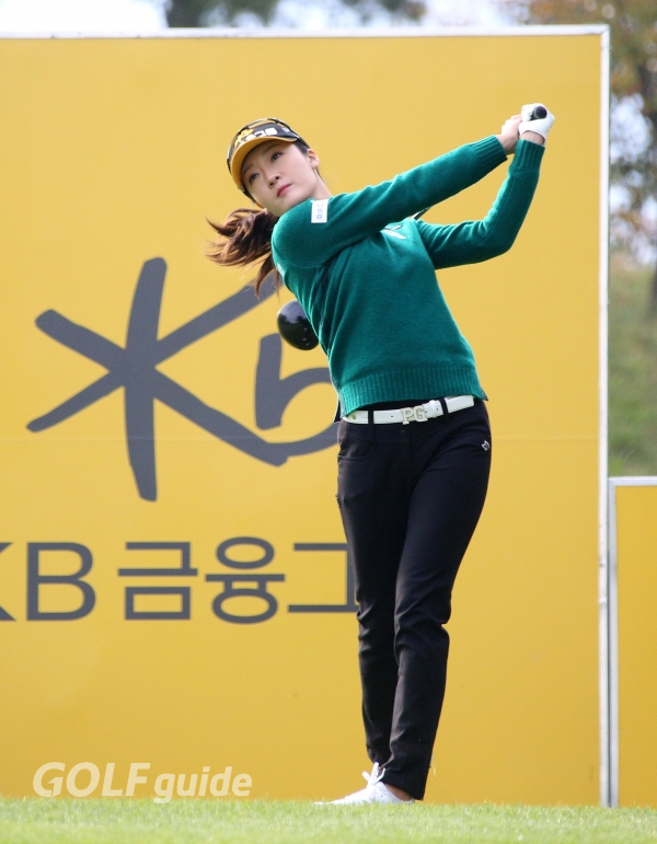 KB금융 스타챔피언십 2R 2번홀 오지현 티 샷
