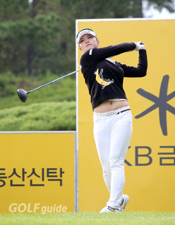 KB금융 스타챔피언십 2R 2번홀 인주연 티 샷