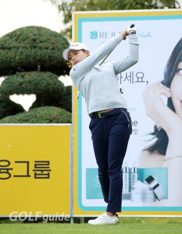 KB금융 스타챔피언십 2R 김혜선2 아이언 티 샷