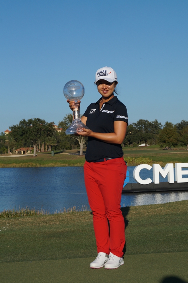 김세영이 우승 트로피를 들고 포즈를 취했다. (사진 제공: LPGA Gabe Roux)