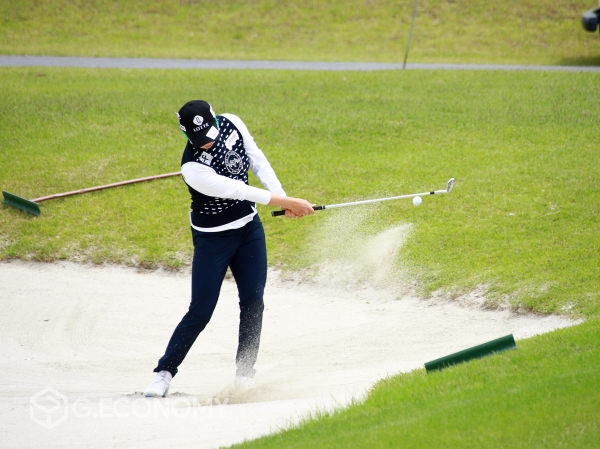 제42회 KLPGA 챔피언십 1R 김효주 벙커 샷