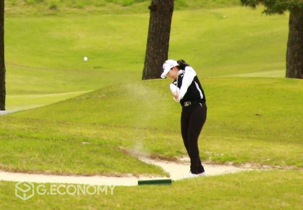 제42회 KLPGA 챔피언십 1R 김아림 벙커 샷