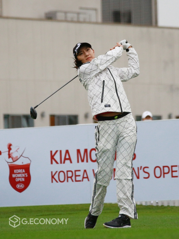 기아자동차 제34회 한국여자오픈 골프선수권대회 2R 김민선5 티 샷