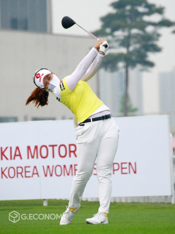 기아자동차 제34회 한국여자오픈 골프선수권대회 2R 최혜진 티 샷