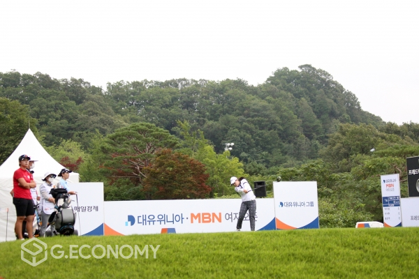 2020 대유위니아 MBN 여자오픈 1R 이지후 1번홀 티 샷