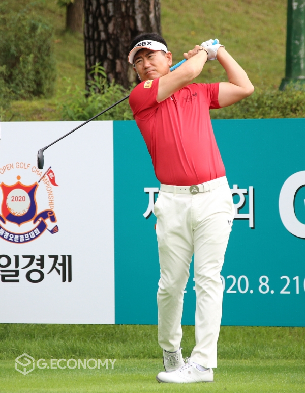 제39회 GS칼텍스 매경오픈 양용은 티 샷
