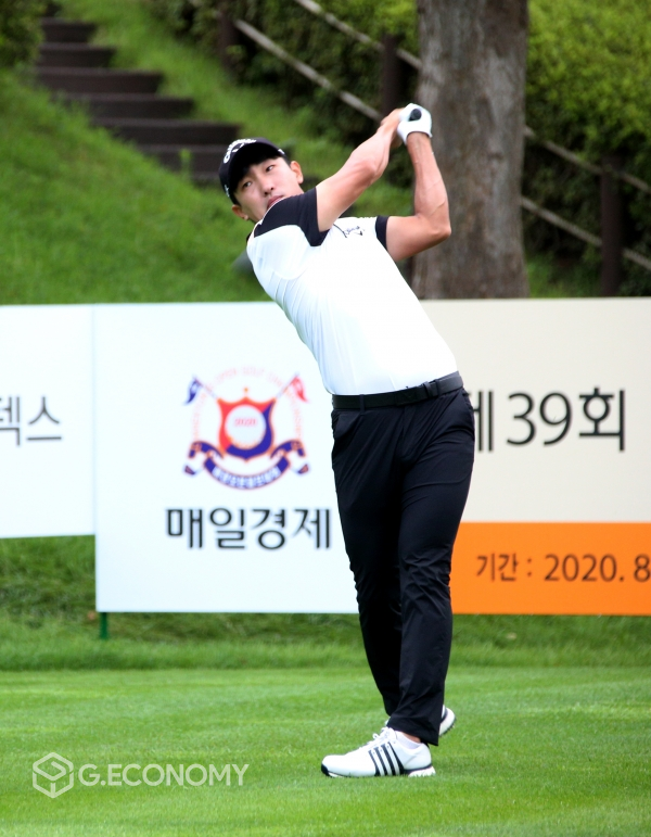 제39회 GS칼텍스 매경오픈 1R 염서현 티 샷