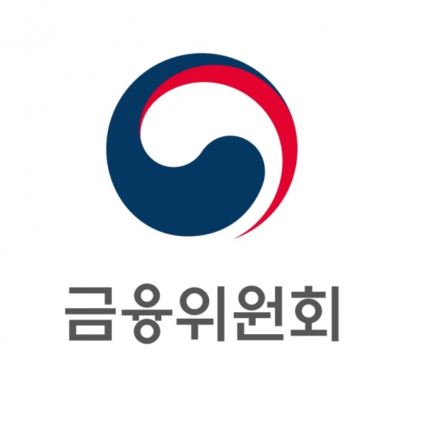금융당국이 삼성과 한화·미래에셋·교보·현대차·DB 등 6개 금융그룹은 그룹 차원의 재무현황과 출자구조, 위험현황 등을 쉽게 파악할 수 있는 형태로 다음 달 24~25일에 최초로 통합공시한다.