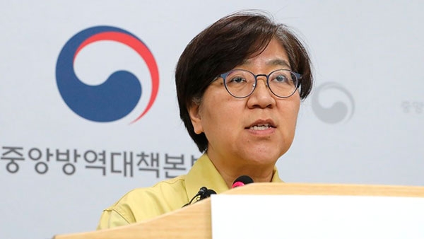 정은경 질병관리본부장이 코로나19 관련 정례 브리핑을 하고 있다.(사진: 질병관리본부)