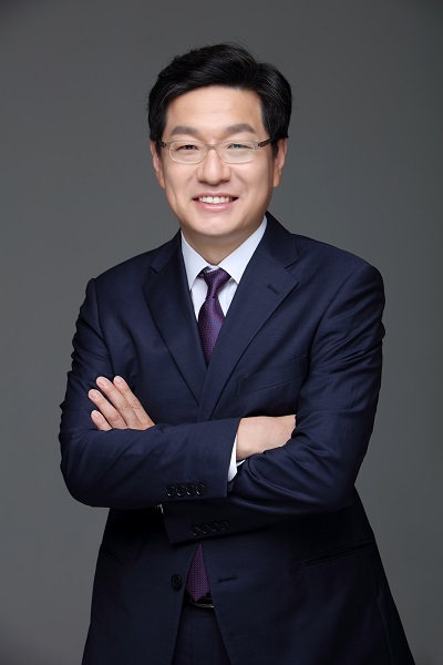 사진: 김영진 변호사