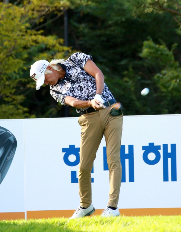 현대해상 최경주 인비테이셔널 1R 허인회 티 샷