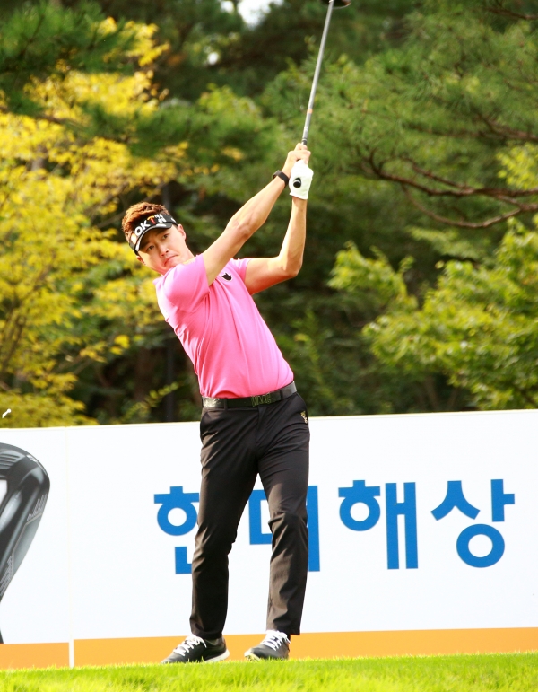 현대해상 최경주 인비테이셔널 2R 이태희 티 샷