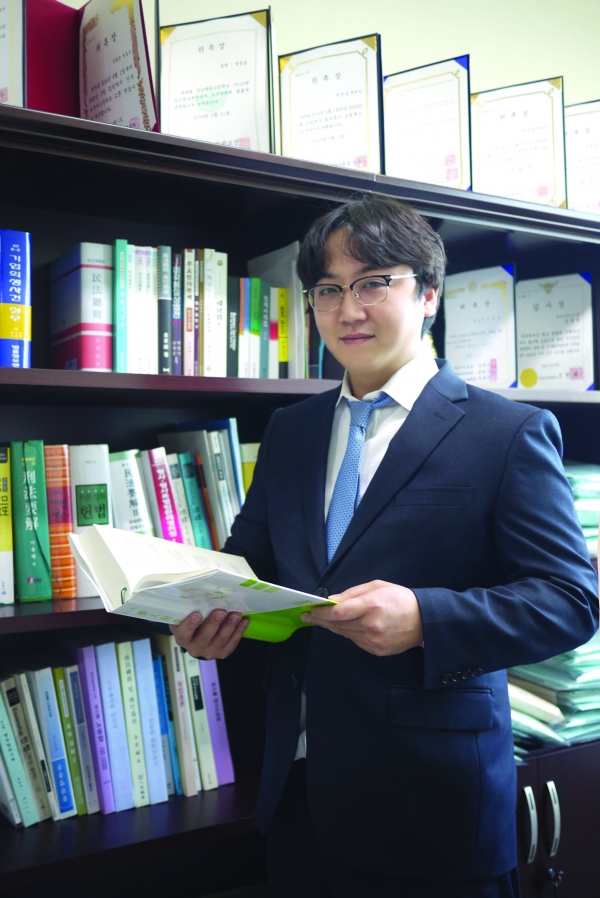 사진: 정동윤 변호사