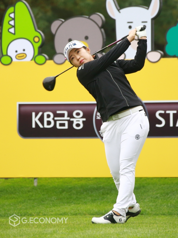 KB금융 스타챔피언십 2R 김수지 티 샷